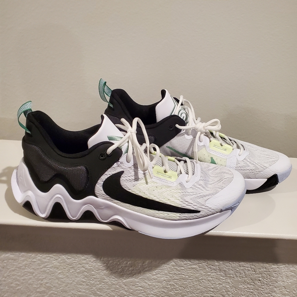 Nike Giannis Immortality 2 Mens sz 15 Basketball Shoes White DM0825-101